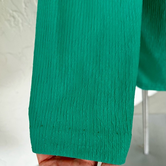 VTG Versatile Green Textured Vest/Jacket All-in-One Top w/Gold Buttons and Studs - Picture 10 of 14